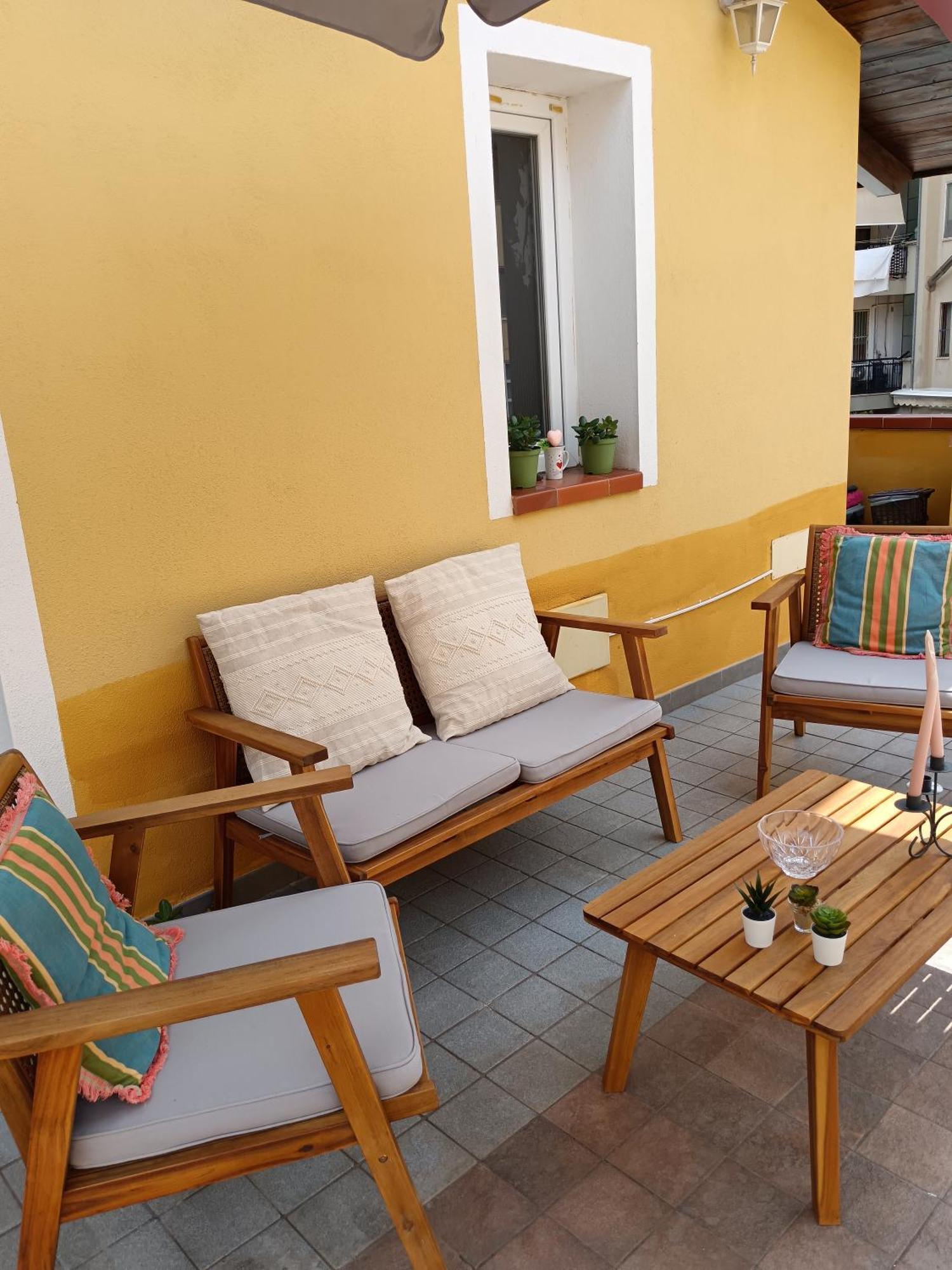 Appartamento Con Terrazzo Privato E Netflix Cagliari Exterior foto